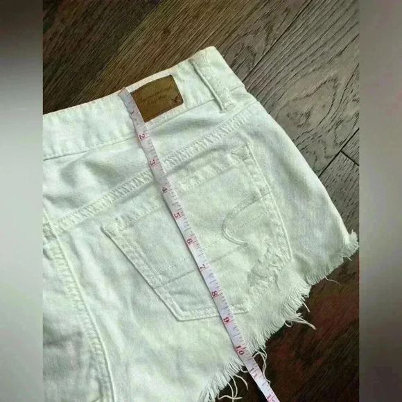 American Eagle Outfitters White Floral Embroidered Stretch Jean Short shorts  0 - Picture 5 of 11